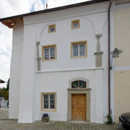 Neu! Glockenturm Der Schlosskapelle Von 1600 - Renaissance Trifft Auf Gegenwart Und Beschert Einen Kunterbunten Urlaub Fuer Ganze Familie Mitten Im Bayerischen Wald * Schwarzach