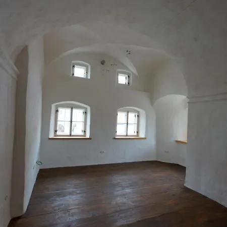 Neu! Glockenturm Der Schlosskapelle Von 1600 - Renaissance Trifft Auf Gegenwart Und Beschert Einen Kunterbunten Urlaub Fuer Ganze Familie Mitten Im Bayerischen Wald Holiday home
